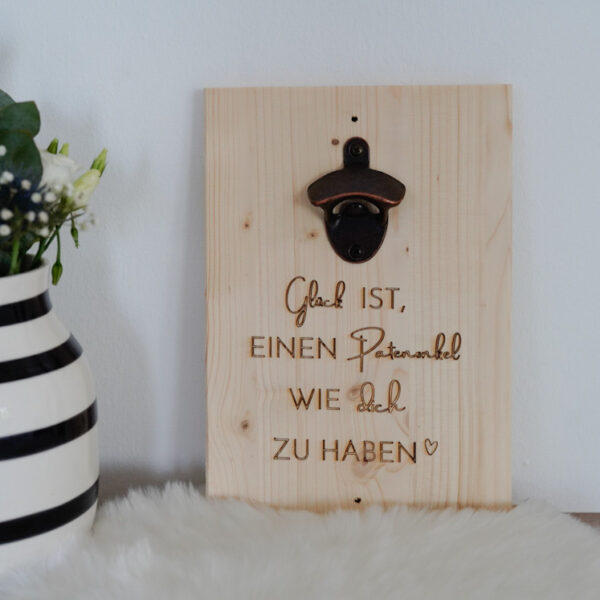 Brett mit Flaschenöffner Onkel