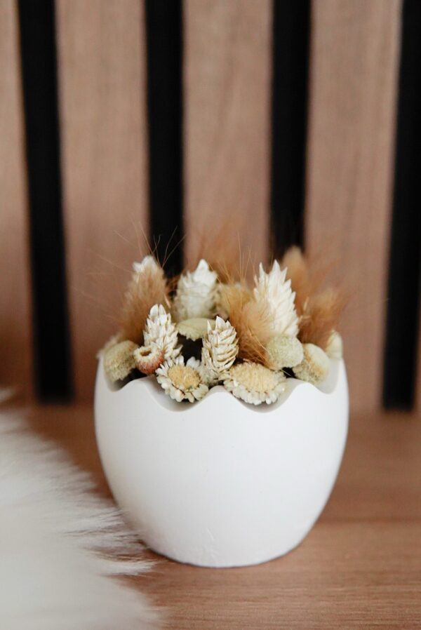 Eierschale mit Trockenblumen – Bild 3